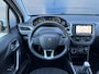 Peugeot 2008 1.2 PureTech Blue Lion | Navigatie | Panoramadak | 16 inch Lichtmetalen velgen | Airco | Lage kilometerstand!