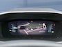 Peugeot 2008 1.2 Puretech 100pk Allure Pack | Navigatie | Camera | 17 inch | Trekhaak | Lage kilometerstand