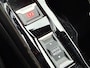 Peugeot 2008 1.2 Puretech 100pk Allure Pack | Navigatie | Camera | 17 inch | Trekhaak | Lage kilometerstand