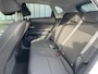Hyundai Kona 1.6 GDI HEV 141pk DCT Comfort Smart I Stoel/Stuurverwarming I CarPlay/Android Auto I Parkeersenoren Voor & Achter I Camera