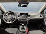 Kia Ceed 1.5 T-GDi 140pk DynamicLine | Privacy Glass | Cruise Control | Navigatie | Apple Carplay / Android Auto | Climate control