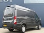 Ford E-Transit 350 L2H2 Trend 68 kWh | Navigatie | Camera | Wandbekleding | Rubber vloer | Stoelverwarming | 3-zits | Carplay/Android Auto