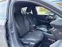 Peugeot 208 1.2 Hybrid 145 e-DCS6 GT | Stoelverwarming | Camera | Naivgatie | 3D Cockpit | LED | Apple CarPlay / Android Auto