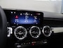 Mercedes-Benz GLB 180 Business Solution AMG | Panoramaschuifdak | Premium Plus | Trekhaak | Verschuifbare Bank | Winterpakket |