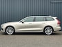 Volvo V60 2.0 B3 Essential | Elektr. Trekhaak 1800KG | 19"LM | Navigatie | Camera | Parkeersensoren | Climate Control |