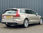 Volvo V60 2.0 B3 Essential | Elektr. Trekhaak 1800KG | 19"LM | Navigatie | Camera | Parkeersensoren | Climate Control |