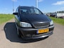 Opel Zafira 2.2-16V Elegance Navigator AUTOMAAT 7 PERSOONS !
