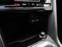 Volkswagen T-Roc 1.5 TSI Life Business 150 PK| Parkeersensoren | Apple Carplay | Android Auto | Stoelverwarming | Climatronic | Trekhaak | Park Assist