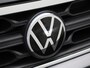 Volkswagen T-Roc 1.5 TSI Life Business 150 PK| Parkeersensoren | Apple Carplay | Android Auto | Stoelverwarming | Climatronic | Trekhaak | Park Assist