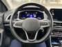 Volkswagen T-Roc 1.5 TSI Life Business 150 PK| Parkeersensoren | Apple Carplay | Android Auto | Stoelverwarming | Climatronic | Trekhaak | Park Assist