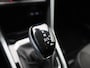 Volkswagen T-Roc 1.5 TSI Life Business 150 PK| Parkeersensoren | Apple Carplay | Android Auto | Stoelverwarming | Climatronic | Trekhaak | Park Assist