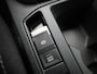 Volkswagen T-Roc 1.5 TSI Life Business 150 PK| Parkeersensoren | Apple Carplay | Android Auto | Stoelverwarming | Climatronic | Trekhaak | Park Assist