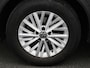 Volkswagen T-Roc 1.5 TSI Life Business 150 PK| Parkeersensoren | Apple Carplay | Android Auto | Stoelverwarming | Climatronic | Trekhaak | Park Assist