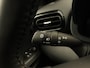 Toyota Yaris Cross 1.5 Hybrid 130 Dynamic - DIRECT NIEUW UIT VOORRAAD LEVERBAAR - NAVIGATIE - PARKEERSENSOREN VOOR/ ACHTER - VOORSTOELEN VERWARMD - STUUR VERWARMD - DODEHOEK DETECTIE - KEYLESS ENTRY/ START - CLIMATE CONTROL - APPLE CARPLAY/ ANDROID AUTO