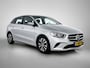 Mercedes-Benz B-klasse 180 Business Solution | Trekhaak | Car Play | Cruise Controle | Navigatie | Parkeerpakket met Camera | Inclusief 12 Maanden Garantie.