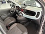 Fiat Panda 1.0 Hybrid Cross Climate control - Parkeersensor achter - Dakrails - Led verlichting - Licht metalen velgen 15 inch - Bluetooth - Lederen versnellingspook - Start/stop systeem - Mistlampen voor - Stuur leder  - Centrale vergrendeling met afstandsbediening - 3 zitplaatsen achterbank - 5 zitplaatsen