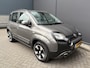 Fiat Panda 1.0 Hybrid Cross Climate control - Parkeersensor achter - Dakrails - Led verlichting - Licht metalen velgen 15 inch - Bluetooth - Lederen versnellingspook - Start/stop systeem - Mistlampen voor - Stuur leder  - Centrale vergrendeling met afstandsbediening - 3 zitplaatsen achterbank - 5 zitplaatsen