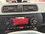 Fiat Panda 1.0 Hybrid Cross Climate control - Parkeersensor achter - Dakrails - Led verlichting - Licht metalen velgen 15 inch - Bluetooth - Lederen versnellingspook - Start/stop systeem - Mistlampen voor - Stuur leder  - Centrale vergrendeling met afstandsbediening - 3 zitplaatsen achterbank - 5 zitplaatsen