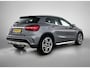 Mercedes-Benz GLA 180 AMG White Art Edition | Keyless Go | Car Play | LED | Navigatie | Parkeerpakket met Camera | Stoelverwarming | Inclusief 12 Maanden Garantie.