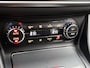 Mercedes-Benz GLA 180 AMG White Art Edition | Keyless Go | Car Play | LED | Navigatie | Parkeerpakket met Camera | Stoelverwarming | Inclusief 12 Maanden Garantie.