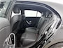 Mercedes-Benz A-klasse 180 Progressive | Sfeerverlichting | Stuur- en Stoelverwarming | Keyless Go | Car Play | Parkeerpakket met Camera | Inclusief 24 maanden Mercedes-Benz Certified garantie voor Europa.