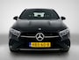 Mercedes-Benz A-klasse 180 Progressive | Sfeerverlichting | Stuur- en Stoelverwarming | Keyless Go | Car Play | Parkeerpakket met Camera | Inclusief 24 maanden Mercedes-Benz Certified garantie voor Europa.