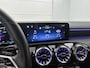 Mercedes-Benz A-klasse 180 Progressive | Sfeerverlichting | Stuur- en Stoelverwarming | Keyless Go | Car Play | Parkeerpakket met Camera | Inclusief 24 maanden Mercedes-Benz Certified garantie voor Europa.