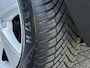 Volvo XC40 1.5 T3 Momentum | Standkachel | Volvo on Call | Stoelverwarming V + A | Stuurverwarming | Regensensor | 4 voudig verstelbare lendesteun | Parkeersensoren |