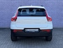 Volvo XC40 1.5 T3 Momentum | Standkachel | Volvo on Call | Stoelverwarming V + A | Stuurverwarming | Regensensor | 4 voudig verstelbare lendesteun | Parkeersensoren |
