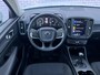 Volvo XC40 1.5 T3 Momentum | Standkachel | Volvo on Call | Stoelverwarming V + A | Stuurverwarming | Regensensor | 4 voudig verstelbare lendesteun | Parkeersensoren |