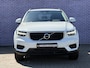 Volvo XC40 1.5 T3 Momentum | Standkachel | Volvo on Call | Stoelverwarming V + A | Stuurverwarming | Regensensor | 4 voudig verstelbare lendesteun | Parkeersensoren |