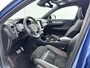 Volvo XC40 T4 A/T R-Design | 19" Allseason | Panoramadak | Harman Kardon | Adaptieve Cruise | BLIS | Keyless | Parkeercamera | Stoel/Stuur/Achterbankverwarming