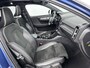 Volvo XC40 T4 A/T R-Design | 19" Allseason | Panoramadak | Harman Kardon | Adaptieve Cruise | BLIS | Keyless | Parkeercamera | Stoel/Stuur/Achterbankverwarming