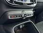 Volvo XC40 T4 A/T R-Design | 19" Allseason | Panoramadak | Harman Kardon | Adaptieve Cruise | BLIS | Keyless | Parkeercamera | Stoel/Stuur/Achterbankverwarming
