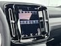 Volvo XC40 T5 Recharge R-Design | 19" | Leder/Nubuck | Panoramadak | Trekhaak | Stoel/Stuurverwarming | Parkeercamera | Adaptieve Cruise | Getint Glas