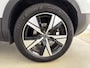 Volvo XC40 T5 Recharge R-Design | 19" | Leder/Nubuck | Panoramadak | Trekhaak | Stoel/Stuurverwarming | Parkeercamera | Adaptieve Cruise | Getint Glas
