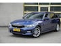 BMW 3-Serie Touring 318i Automaat! Business Edition Plus BJ2022 Lmv 17" | Led V+A | Pdc | Elek. achterklep | App-Connect | Navi | Virtual cockpit | Climate control | Cruise control | Lederen bekleding | Sportstoelen | Verwarmde voorstoelen | Getint glas