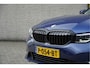 BMW 3-Serie Touring 318i Automaat! Business Edition Plus BJ2022 Lmv 17" | Led V+A | Pdc | Elek. achterklep | App-Connect | Navi | Virtual cockpit | Climate control | Cruise control | Lederen bekleding | Sportstoelen | Verwarmde voorstoelen | Getint glas