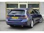 BMW 3-Serie Touring 318i Automaat! Business Edition Plus BJ2022 Lmv 17" | Led V+A | Pdc | Elek. achterklep | App-Connect | Navi | Virtual cockpit | Climate control | Cruise control | Lederen bekleding | Sportstoelen | Verwarmde voorstoelen | Getint glas