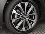 Mazda CX-3 2.0 SkyActiv-G 121 Sportive (NL-Auto / Afn. Trekhaak / Camera / Stoelverw. / Cruise / Navi)