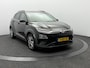 Hyundai Kona Electric EV Premium 64 kWh 3- Fase SOH 95,4% | Warmtepomp | Camera | Navigatie | Head-Up Display | Leer | Led