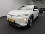 Hyundai Kona Electric EV Comfort 64 kWh 3- Fase SOH 95,4% | Warmtepomp | Camera | Carplay&Android