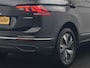 Volkswagen Tiguan 1.4 TSI eHybrid Elegance PHEV 245pk | Adaptive Cruise | Camera | IQ Light | Alcantara Comfortstoelen Massage & Verwarmd | Apple Carplay | Stuur Verwarmd | Navigatie | DAB | Plug In Hybrid |