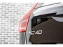 Volvo XC40 1.5 T4 Recharge R-Design | Plug-in Hybrid (PHEV) | Achteruitrijcamera | Parkeersensoren | Harman Kardon Audio | Elektrische Achterklep | Cruise Control Adaptief | BLIS | Navigatie | Apple CarPlay | Android Auto