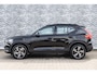 Volvo XC40 T4 Recharge R-Design | Navigatie | Adaptieve Cruise Control | Harman Kardon Audio | DAB | Stoel-/Stuur-/Voorruitverwarming | Camera | Dodehoekdetectie | Park Assist | Climate Control | Apple CarPlay & Android Auto  |