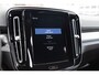 Volvo XC40 1.5 T4 Recharge R-Design | Plug-in Hybrid (PHEV) | Achteruitrijcamera | Parkeersensoren | Harman Kardon Audio | Elektrische Achterklep | Cruise Control Adaptief | BLIS | Navigatie | Apple CarPlay | Android Auto