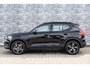 Volvo XC40 1.5 T4 Recharge R-Design | Plug-in Hybrid (PHEV) | Achteruitrijcamera | Parkeersensoren | Harman Kardon Audio | Elektrische Achterklep | Cruise Control Adaptief | BLIS | Navigatie | Apple CarPlay | Android Auto