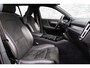 Volvo XC40 1.5 T4 Recharge R-Design | Plug-in Hybrid (PHEV) | Achteruitrijcamera | Parkeersensoren | Harman Kardon Audio | Elektrische Achterklep | Cruise Control Adaptief | BLIS | Navigatie | Apple CarPlay | Android Auto