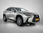 Lexus NX 450h+ AWD Luxury Line | Afneembare Trekhaak 1.500 kg | Stoelverwarming | Stuurverwarming |