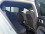 Volvo XC40 Single Motor Extended Range 82 kWh Plus | Trekhaak | Adaptive cruise control | Stoel- en stuurverwarming | Dode hoek detectie BLIS | Warmtepomp | LED koplampen | Navigatie | Apple Carplay / Android Auto | Parkeersensoren voor + achter | Achteruitrijcamera |